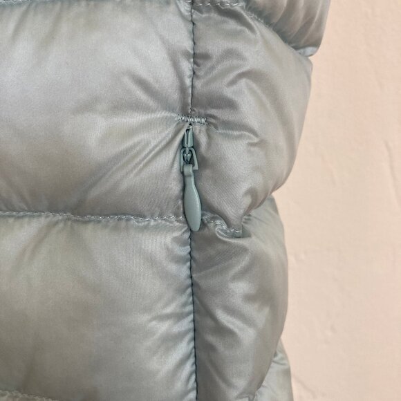 NWT UNIQLO Ultra Light Down Vest • Women’s SMALL • Light Seafoam Green - Picture 4 of 5